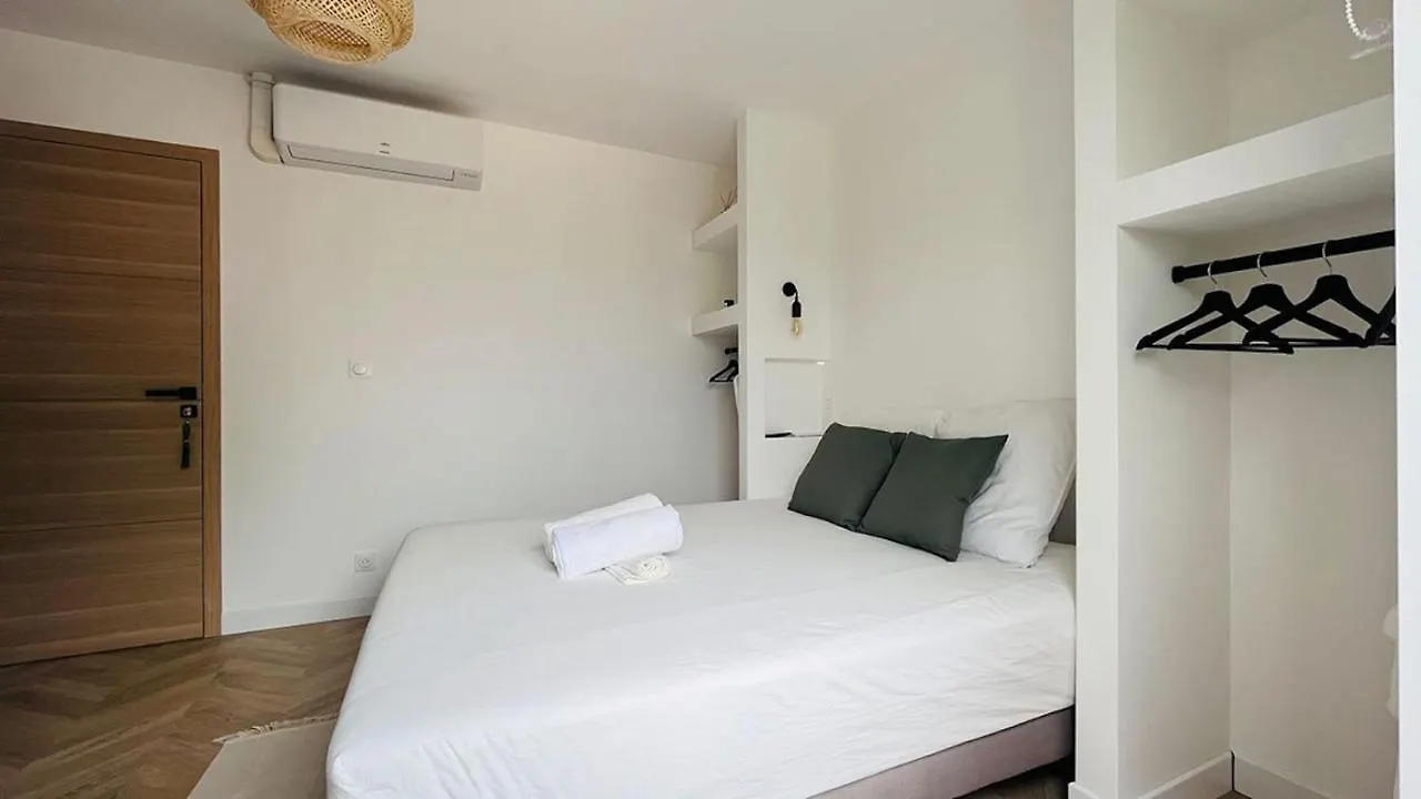 Guest house Villa Holistika : Bed And Breakfast / Pool / Air Conditioning/ Mont Faron Toulon