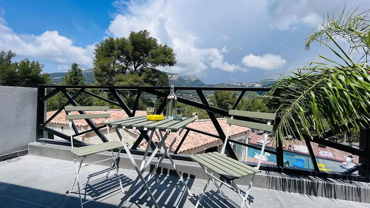 Guest house Villa Holistika : Bed And Breakfast / Pool / Air Conditioning/ Mont Faron Toulon France