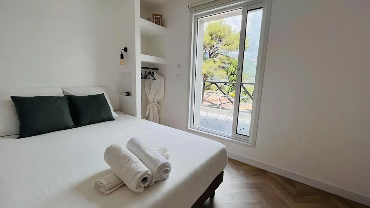 Guest house Villa Holistika : Bed And Breakfast / Pool / Air Conditioning/ Mont Faron Toulon