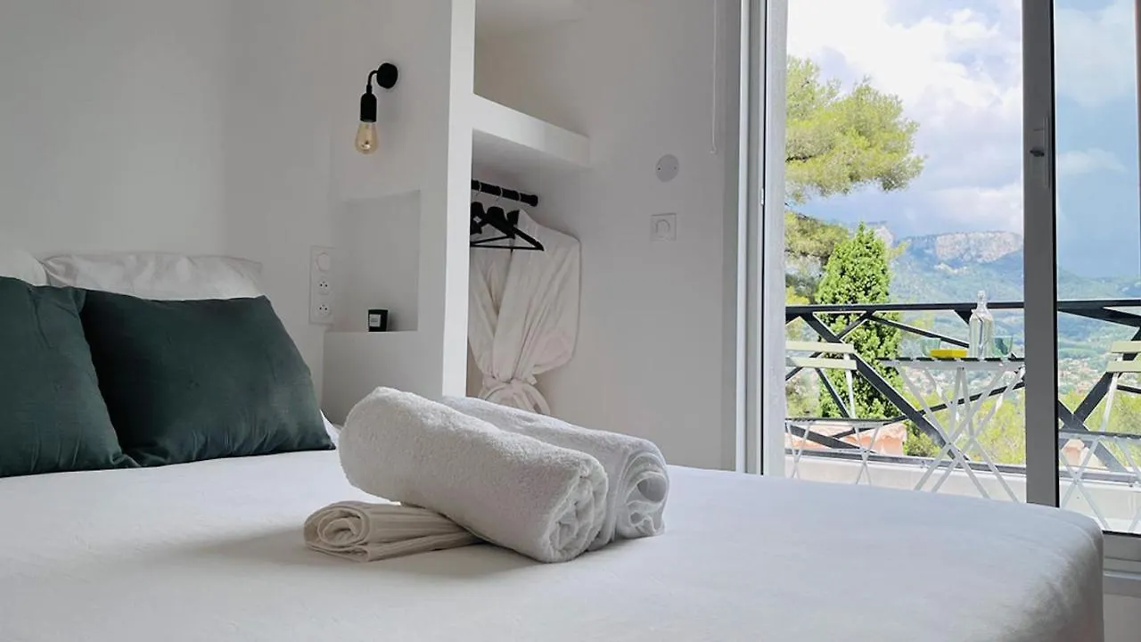 Villa Holistika : Bed And Breakfast / Pool / Air Conditioning/ Mont Faron Toulon