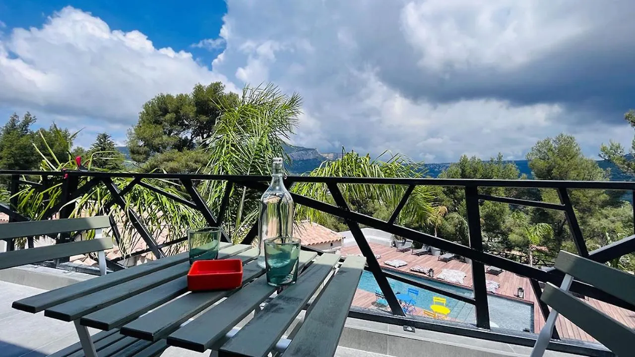 Villa Holistika : Bed And Breakfast / Pool / Air Conditioning/ Mont Faron Toulon